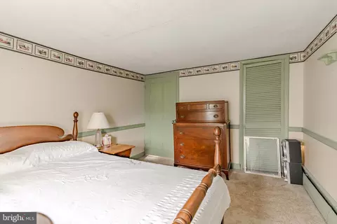 Bedroom - 249 Landis Valley Rd, Lititz, PA 17543 photo 5 of 11