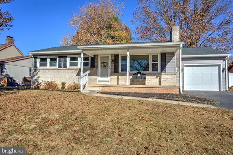 28 Scenic Dr, Denver, PA 17517