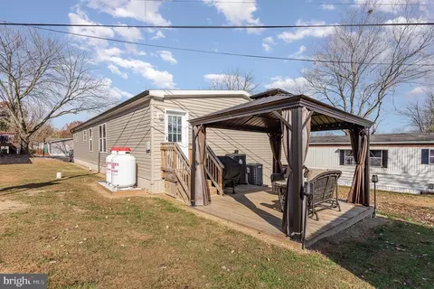 8 Earl Ln, Lititz, PA 17543 photo 24