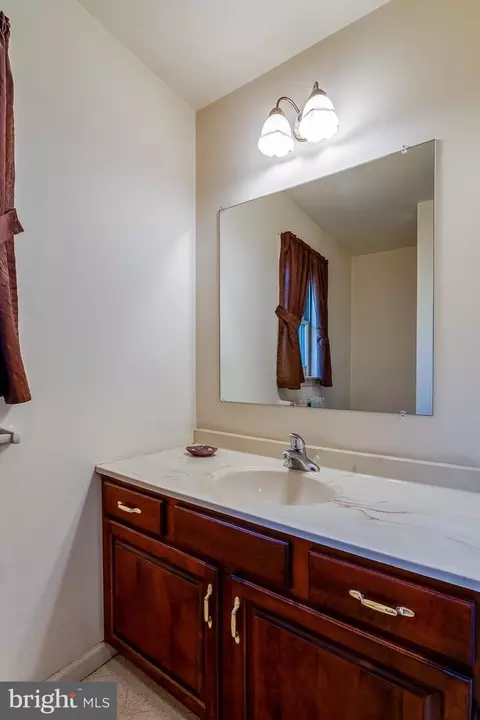 Bath - 313 Farm Del Cir, Lititz, PA 17543 photo 1 of 1