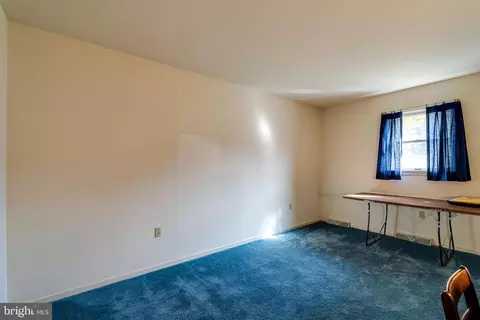 Bedroom - 313 Farm Del Cir, Lititz, PA 17543 photo 3 of 4