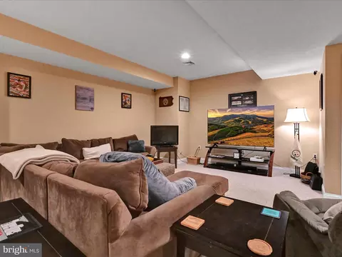 328 Squire Ln, Lititz, PA 17543 photo 38