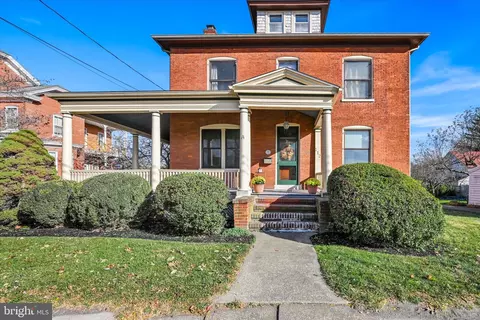 112 S Decatur St, Strasburg, PA 17579