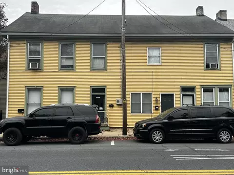 205-209 E Main St, Mount Joy, PA 17552