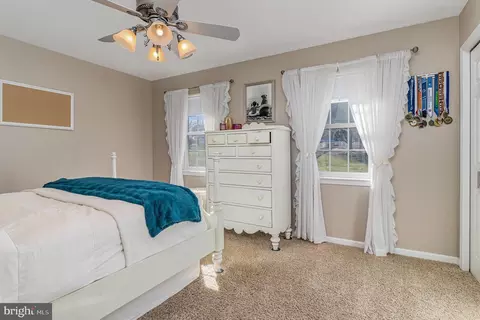 10 Foxrun Ter, Lititz, PA 17543 photo 18