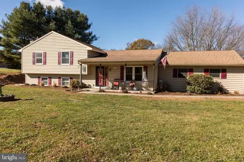 1258 Amosite Rd, Bainbridge, PA 17502