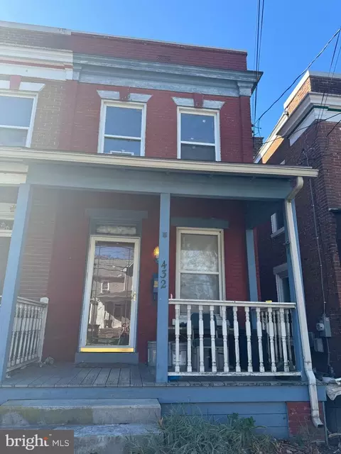 432 S Main St, Manheim, PA 17545