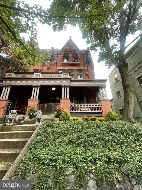 655 W Chestnut St, Lancaster, PA 17603