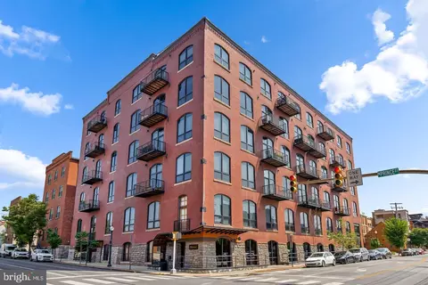 41 W Lemon St #401, Lancaster, PA 17603