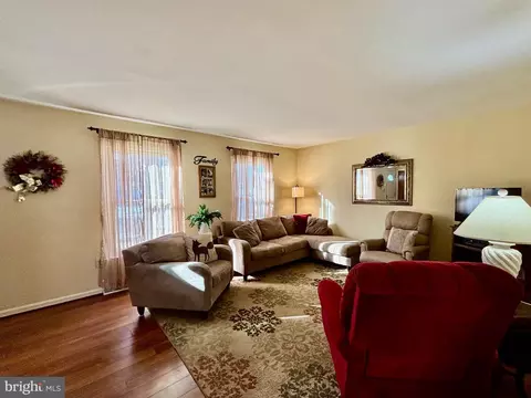 237 Skylark Rd, Lititz, PA 17543 photo 4
