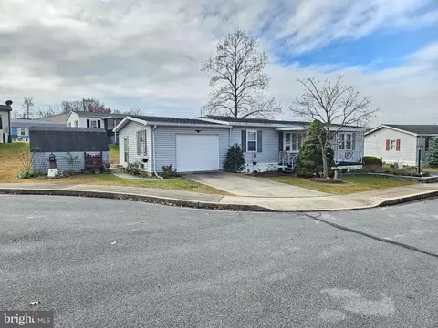 65 Stony Run Vlg, Denver, PA 17517