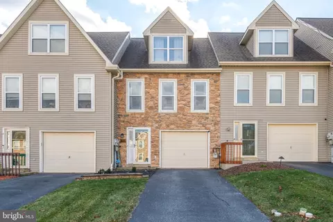 326 Oakridge Dr, Mountville, PA 17554