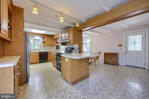 Entry Way - 925 Rabbit Hill Rd, Lititz, PA 17543 photo 1 of 1