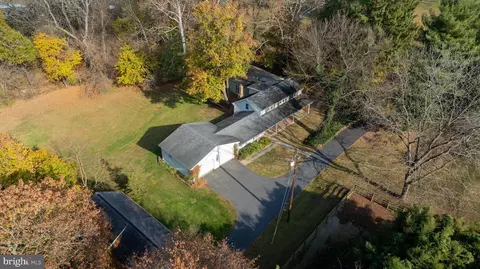 View/Area - 925 Rabbit Hill Rd, Lititz, PA 17543 photo 2 of 8