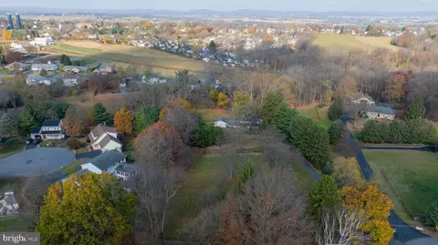 View/Area - 925 Rabbit Hill Rd, Lititz, PA 17543 photo 5 of 8