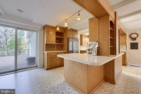 Kitchen - 925 Rabbit Hill Rd, Lititz, PA 17543 photo 4 of 4