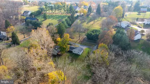 View/Area - 925 Rabbit Hill Rd, Lititz, PA 17543 photo 6 of 8