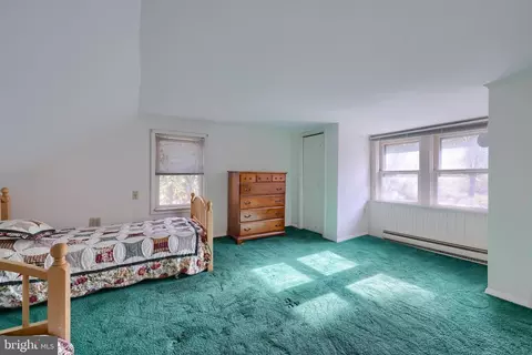 Bedroom - 925 Rabbit Hill Rd, Lititz, PA 17543 photo 4 of 4
