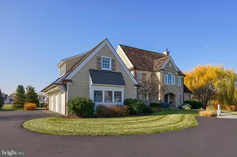 Exterior - 921 Bent Creek Dr, Lititz, PA 17543 photo 4 of 7