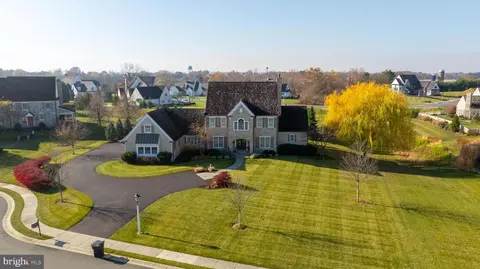 View/Area - 921 Bent Creek Dr, Lititz, PA 17543 photo 1 of 4