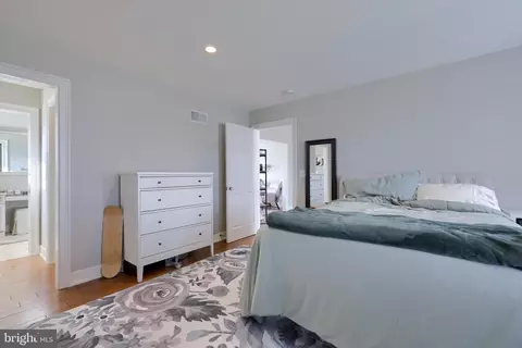 Bedroom - 921 Bent Creek Dr, Lititz, PA 17543 photo 7 of 9