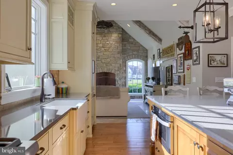Entry Way - 921 Bent Creek Dr, Lititz, PA 17543 photo 2 of 7