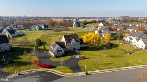 View/Area - 921 Bent Creek Dr, Lititz, PA 17543 photo 4 of 4