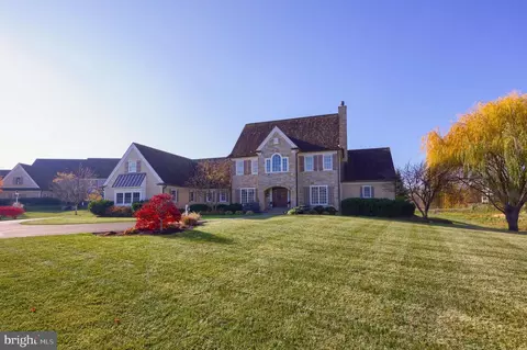 Exterior - 921 Bent Creek Dr, Lititz, PA 17543 photo 7 of 7
