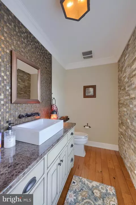 Bath - 921 Bent Creek Dr, Lititz, PA 17543 photo 10 of 10