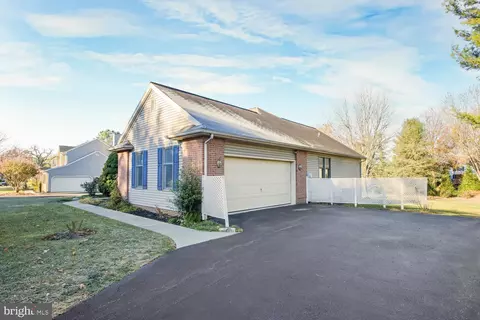 380 Koser Rd, Lititz, PA 17543 photo 2