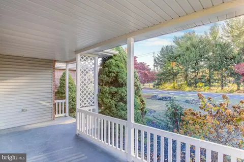 380 Koser Rd, Lititz, PA 17543 photo 4