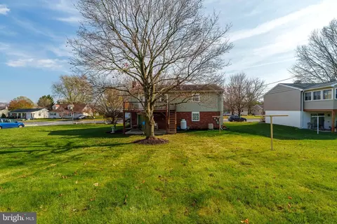 102 S Oak St, Lititz, PA 17543 photo 35