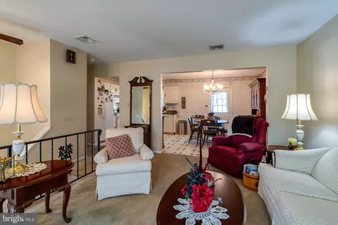 102 S Oak St, Lititz, PA 17543 photo 7