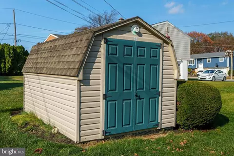 102 S Oak St, Lititz, PA 17543 photo 36