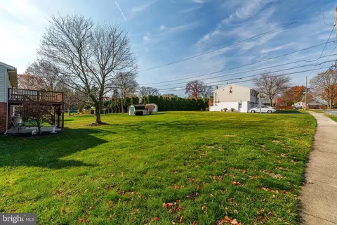 102 S Oak St, Lititz, PA 17543 photo 34