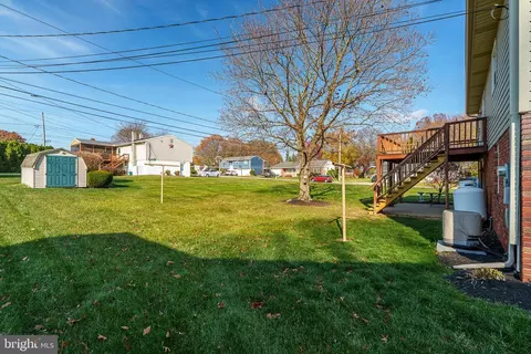 102 S Oak St, Lititz, PA 17543 photo 33