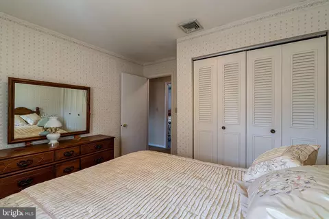 102 S Oak St, Lititz, PA 17543 photo 16