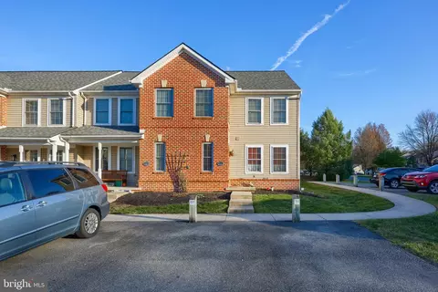 4032 Bradford Cir #33, Mount Joy, PA 17552