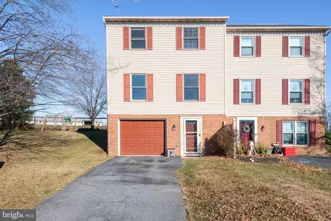 39 Derby Ln, Lancaster, PA 17603