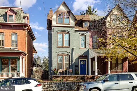 27 S 6th St, Columbia, PA 17512