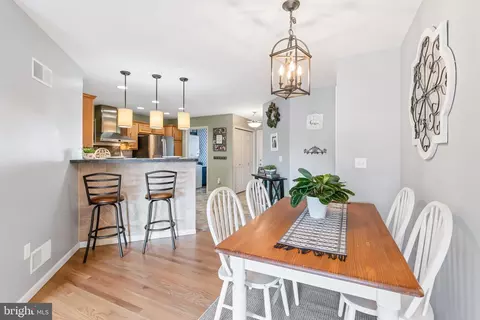 604 Chatham Way, Lititz, PA 17543 photo 5