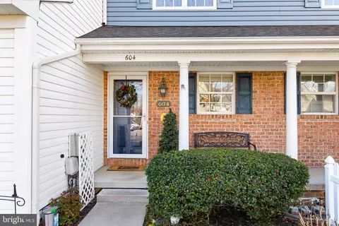 604 Chatham Way, Lititz, PA 17543 photo 2