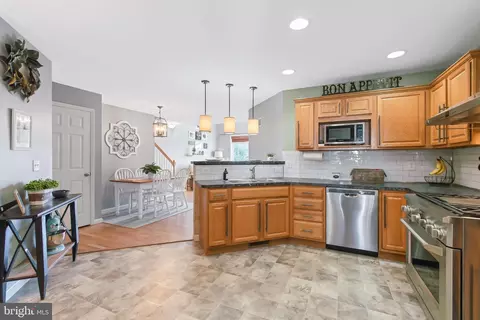 604 Chatham Way, Lititz, PA 17543 photo 4