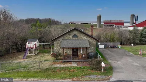 72 Bartville Rd, Kirkwood, PA 17536