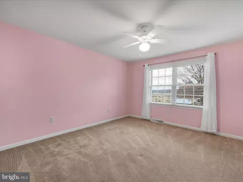 Bedroom - 610 W Orange St, Lititz, PA 17543 photo 4 of 10