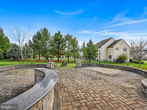 Exterior - 610 W Orange St, Lititz, PA 17543 photo 6 of 6