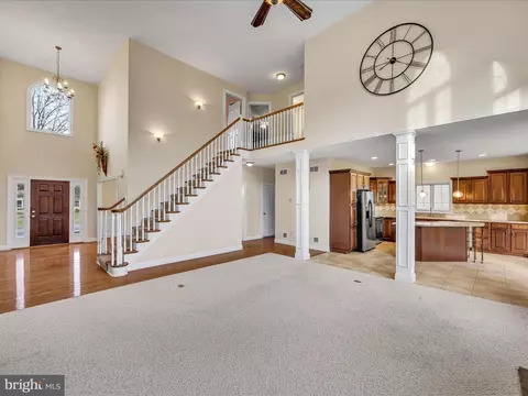 Living - 610 W Orange St, Lititz, PA 17543 photo 1 of 7