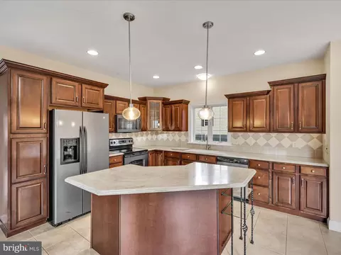 Kitchen - 610 W Orange St, Lititz, PA 17543 photo 1 of 4