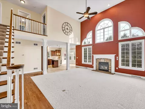 Living - 610 W Orange St, Lititz, PA 17543 photo 3 of 7