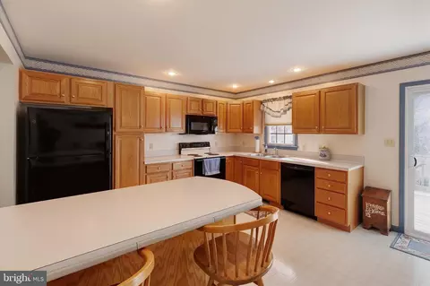 355 Partridge Dr, Lititz, PA 17543 photo 4